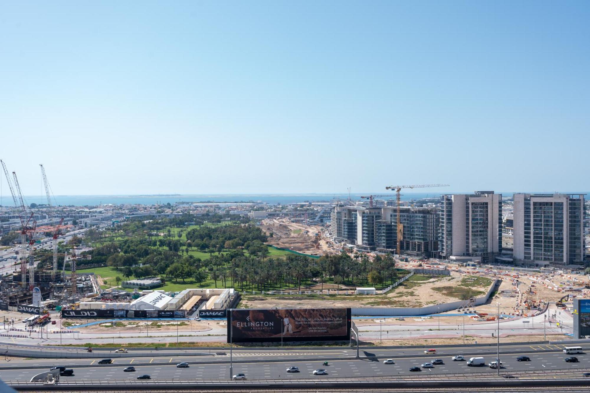 Keyrock Living - Elegant With Views Dubai