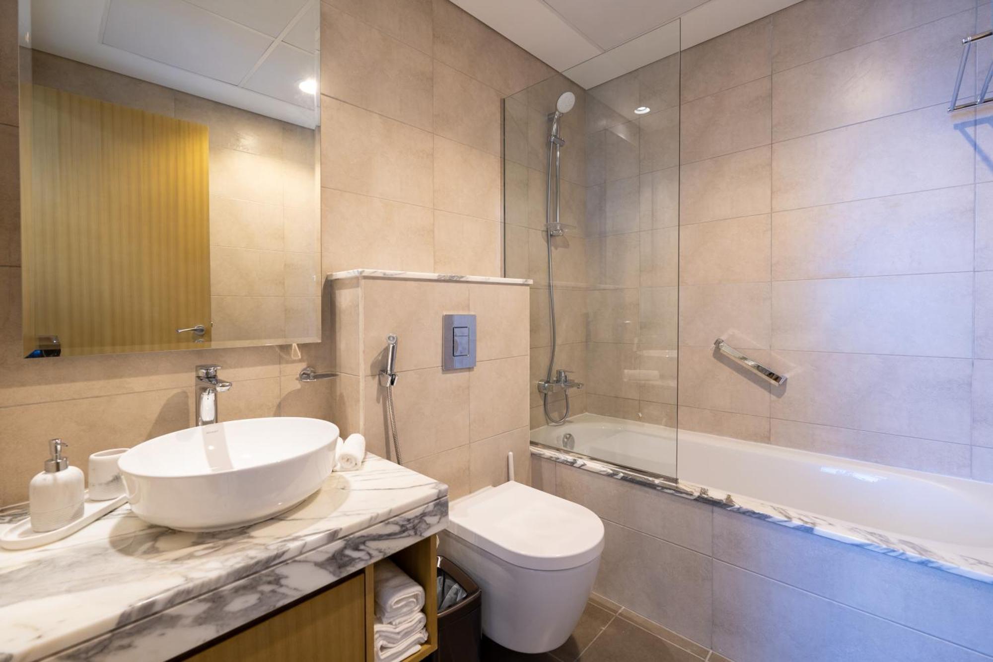 Apartment Keyrock Living - Elegant With Views *